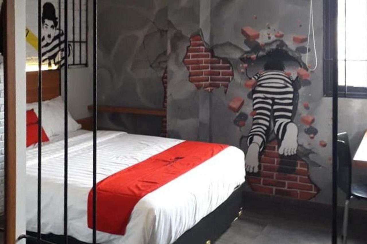 Reddoorz Plus @ Doorman Guest House Bandung Bagian luar foto
